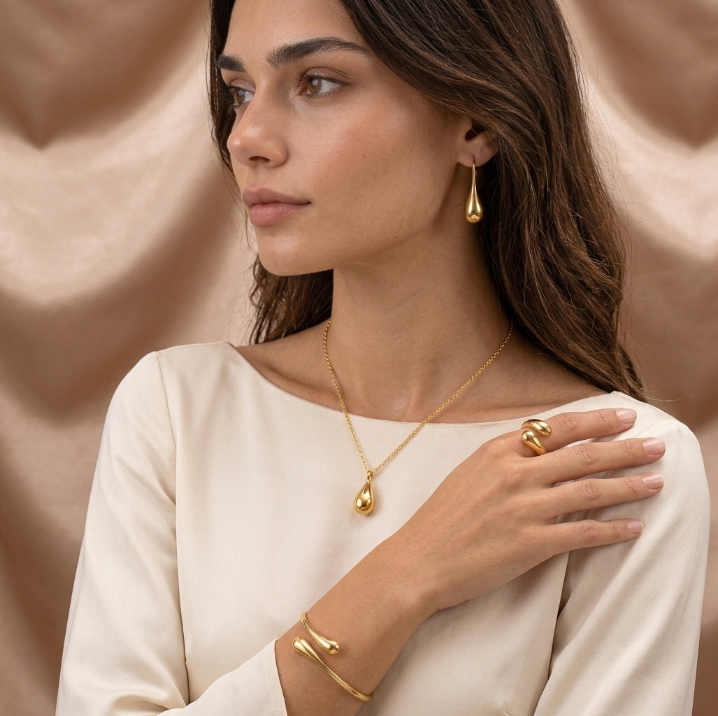 4PC Simple Ring Necklace Bracelet Earrings Four-piece Set Suitable for Engagement Jewelry Fashion Teardrop Jewelry Set for Women