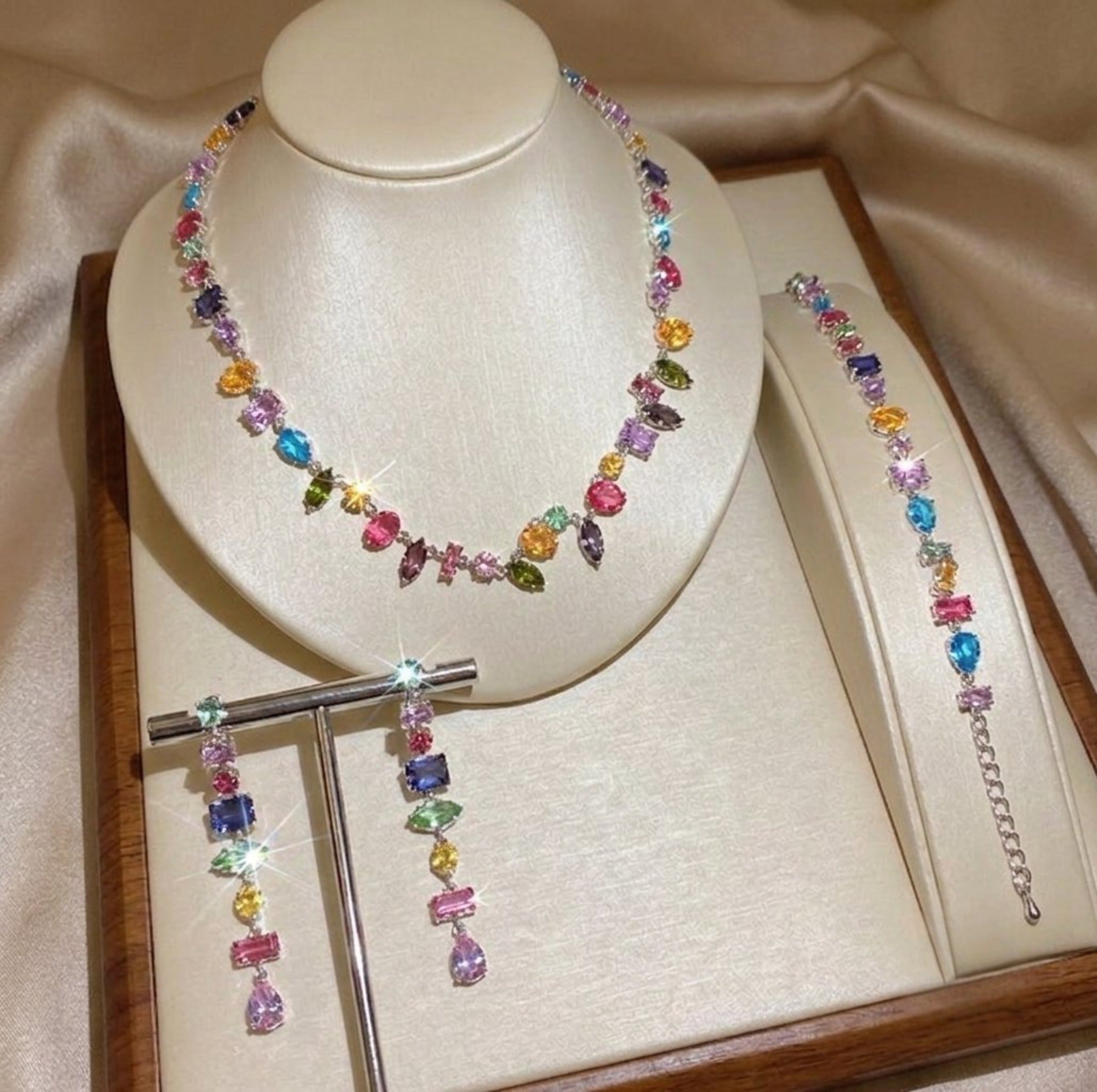 Crystal Clavicle Necklace & Bracelet Set